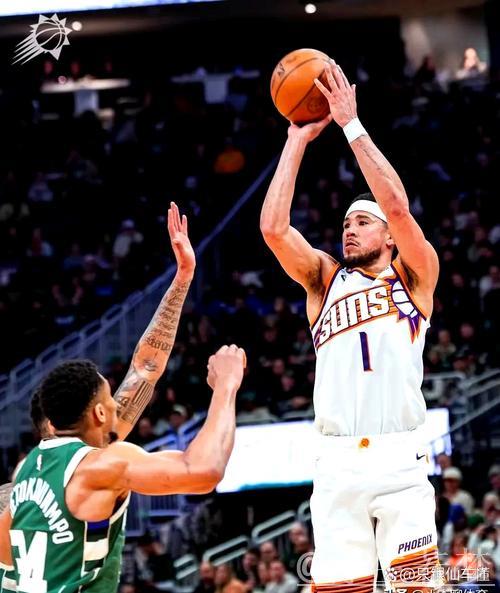 “布克独砍39分无力救主 太阳123-133负雄鹿吞下4连败” “布克独砍39分无力救主 太阳123-133负雄鹿吞下4连败”